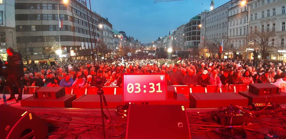 Odpočet do koncertu pořádaném na Václavském náměstí u příležitosti 30. výročí sametové revoluce