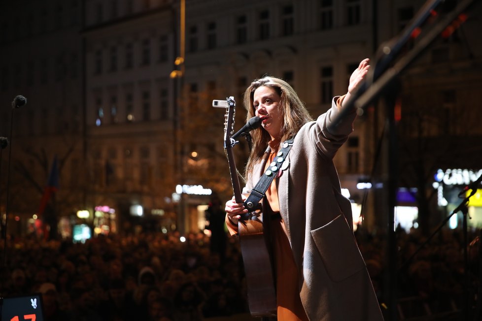 Aneta Langerová na Koncertu pro budoucnost.