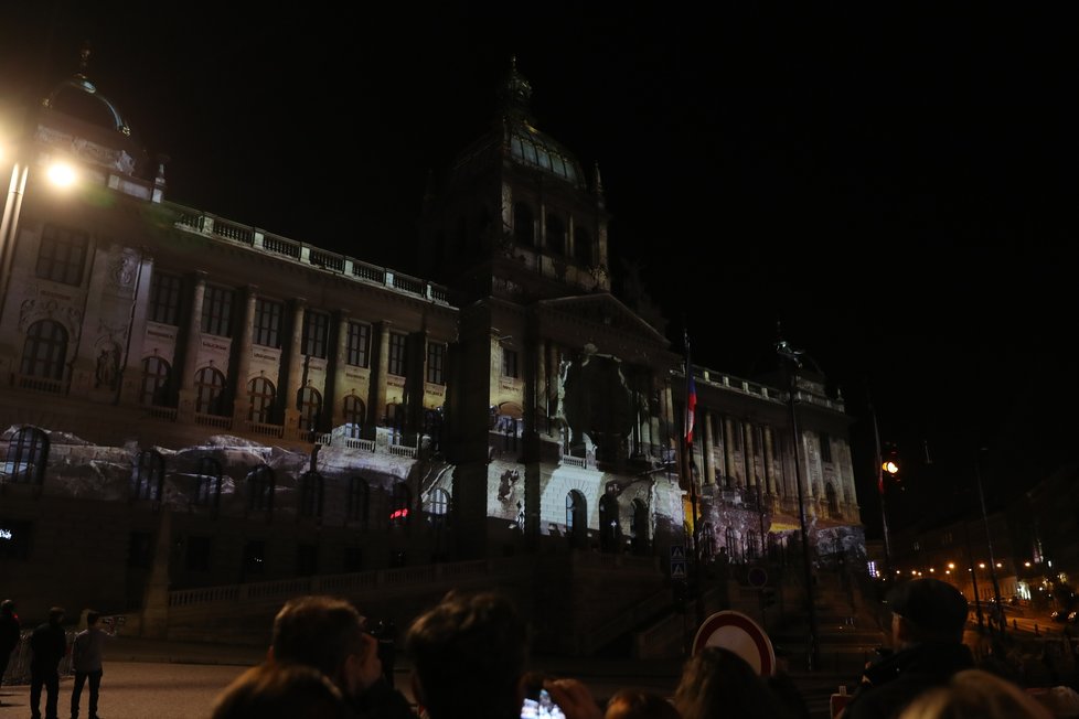 Videomapping na budově Národního muzea.