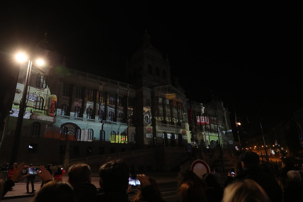 Videomapping na budově Národního muzea.