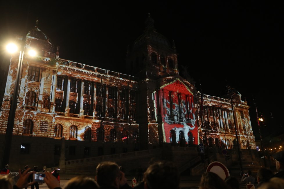 Videomapping na budově Národního muzea.