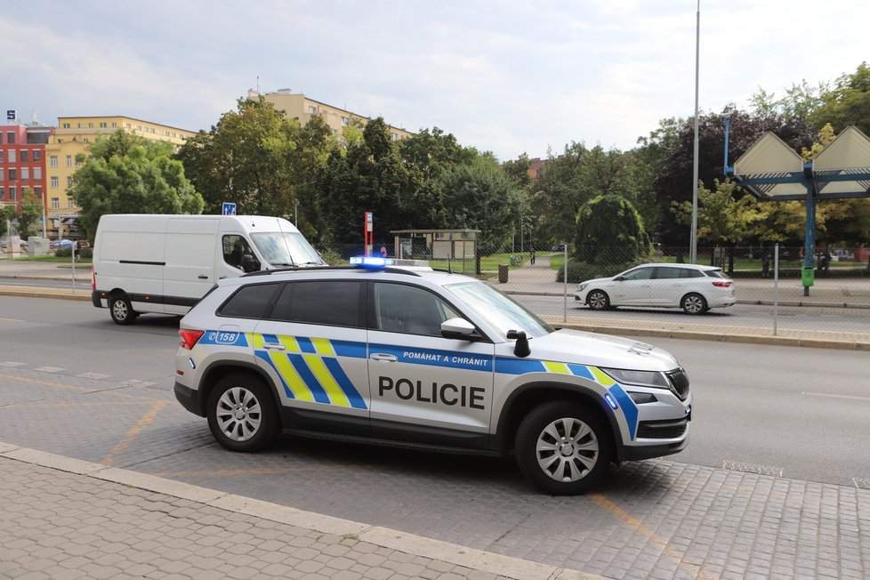 Metro na Vysočanské srazilo člověka. (18. srpna 2022)