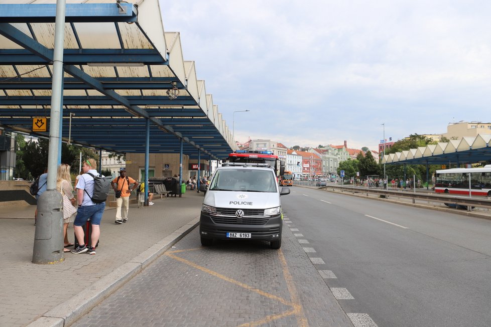 Metro na Vysočanské srazilo člověka. (18. srpna 2022)