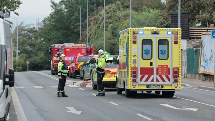 Manévry na Vysočanské kvůli nálezu miny, 1. října 2025. Manévry na Vysočanské kvůli nálezu miny, 1. října 2025.