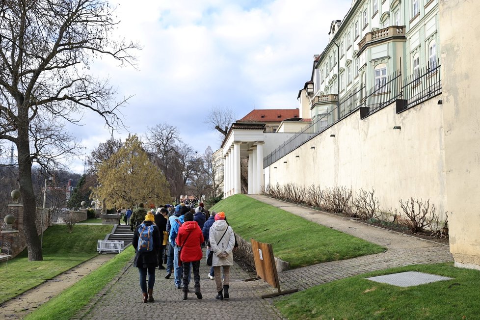 Výstava korunovačních klenotů v Chrámu sv. Víta. (17. ledna 2023)