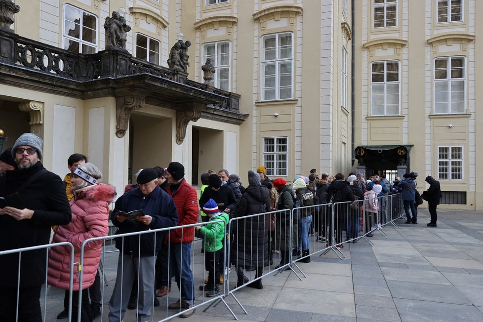 Výstava korunovačních klenotů v Chrámu sv. Víta. (17. ledna 2023)