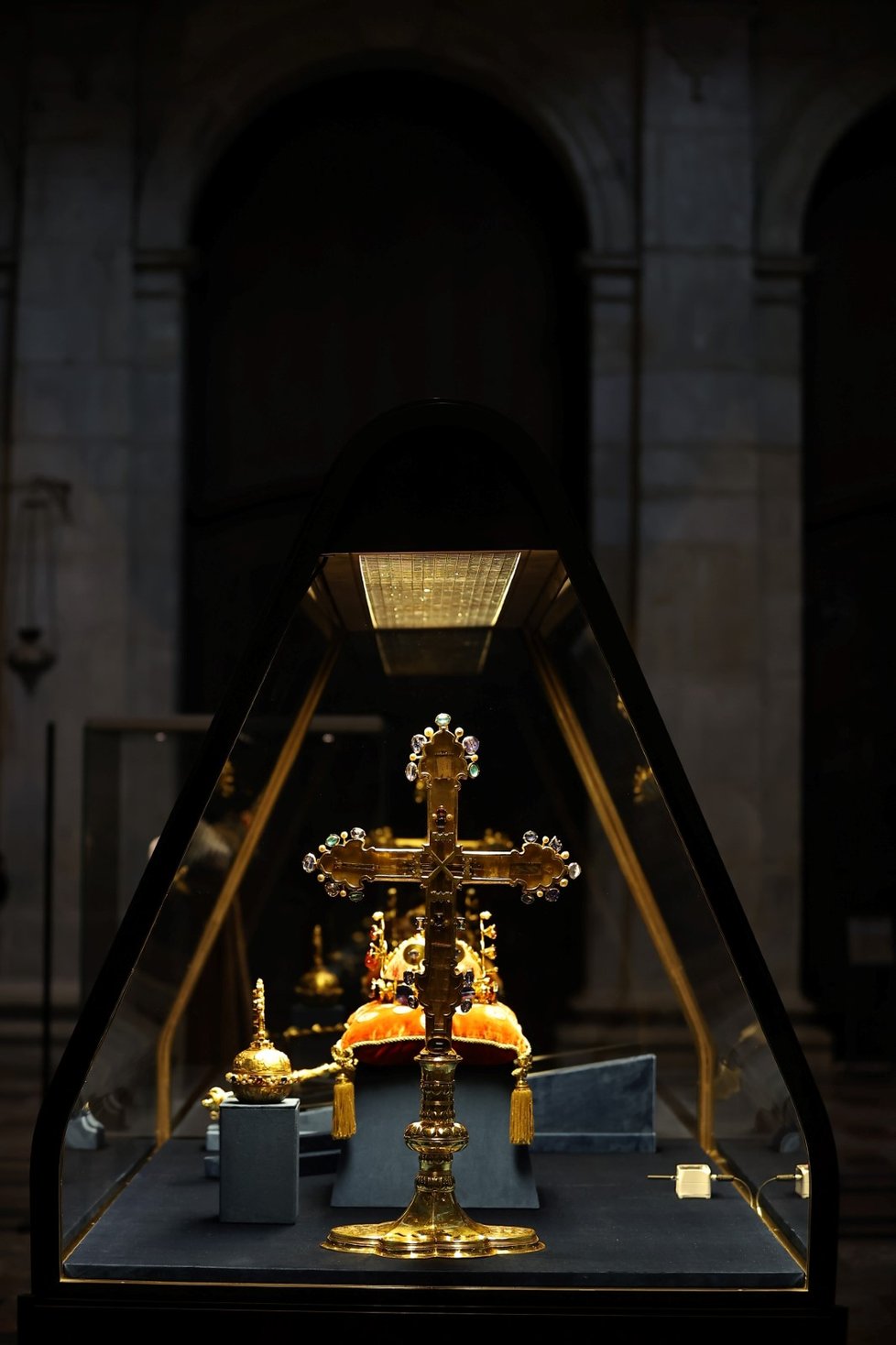 Výstava korunovačních klenotů v Chrámu sv. Víta. (17. ledna 2023)