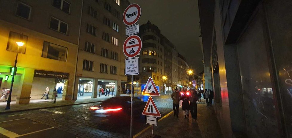Zákaz vjezdu do pražského centra (23. listopadu 2023)