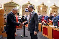 Pražské zastupitelstvo má nové složení. Primátor se zatím volit nebude, dohoda vázne