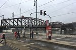 Železniční most v Praze.