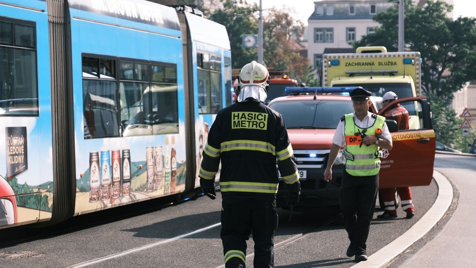 Popelářské auto se srazilo s tramvají, 2. října 2020.