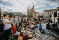 Praha ožije hudbou! Umělci vystoupí i u volebních místností, organizátoři chtějí zvýšit účast