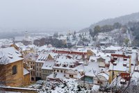 Vytáhněte péřovky! V Praze bude pořádný mráz, svítit ale bude i slunce