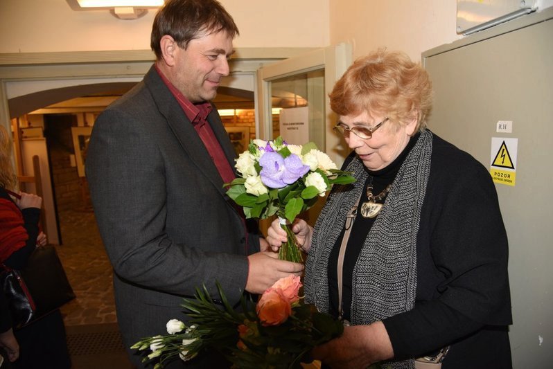 V Galerii pod radnicí na Žižkově vystavuje Marie Jiříčková i Milena Šoltészová.