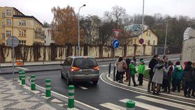 Bezpečnější cesta do školy pomohla zlepšit situaci také na žižkovské křižovatce nedaleko školy.