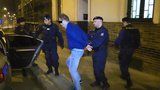 Lupič okradl nebohou stařenku o důchod: Policie jej zatkla i s penězi už za šest hodin