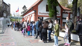 Počasí vylákalo davy do pražské Zoo (8.5.2021)