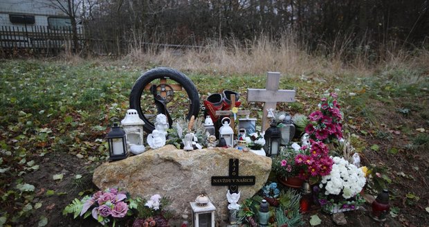 Ve Zvánovicích u Prahy zemřel 1. března 2023 mladý motorkář. Foto z 22. listopadu 2023.