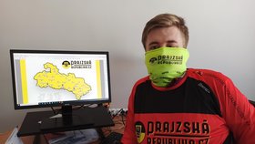 Ondřej Karel Teichmann je spoluautorem webu o Prajzské republice. Lidé se tam často i vtipnou formou dozví o historii Hlučínska, o nářečí či zvyklostech nebo o tom, kdo to je vlastně Prajzák.