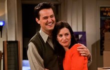 Perlička z natáčení Přátel: Chandler měl podvést Moniku