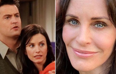 Monica z Přátel vyrazila po letech na rande s Chandlerem! Ukázali romantické selfie