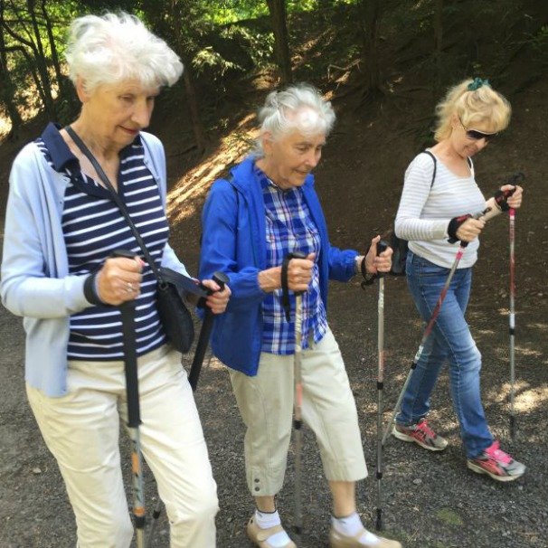 Věnují se i nordic walkingu.