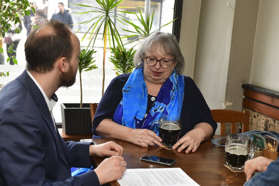 Hanna Žáková (67) při rozhovoru s autorem.