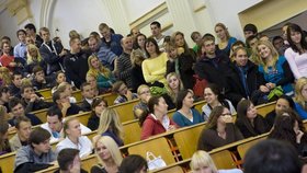 Studenti plzeňských práv už na fakultě nebudou moci získat titul JUDr.