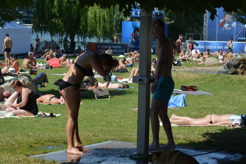 Konec prázdnin se vydaří, bude jasno a teploty překročí třicítku.