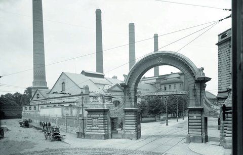 120 let Pražské energetiky: Od Edisona po elektromobily!