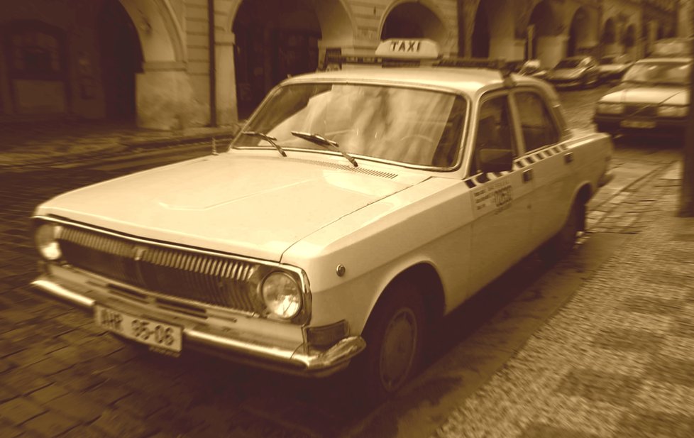 Pražská taxikářka nabízí poutavý retro výlet za koloritem metropole 80. let. • Ilustrační foto.