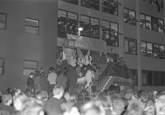 Demonstrace v Praze během pražského jara roku 1968.