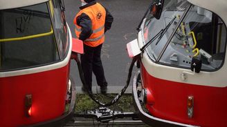 V Praze vyjely první linky tramvají, budou jezdit non-stop
