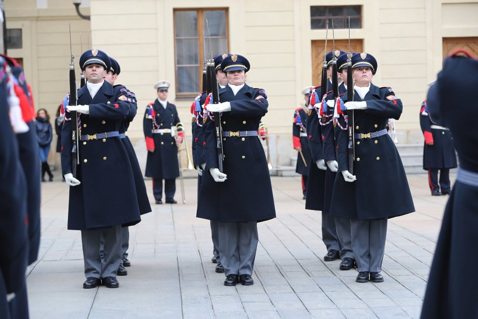 Slavnostní střídání Hradní stráže