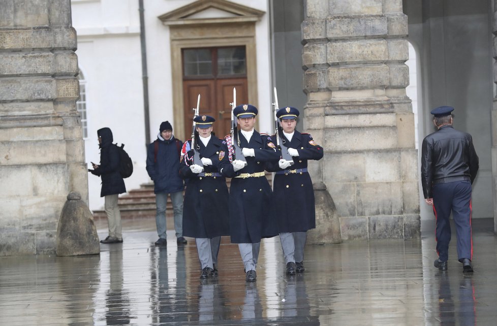 Střídání stráží u čestného pevného stanoviště