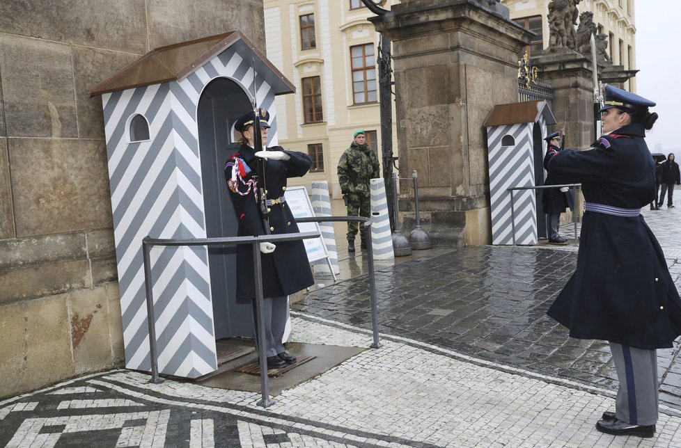 Střídání stráží u čestného pevného stanoviště