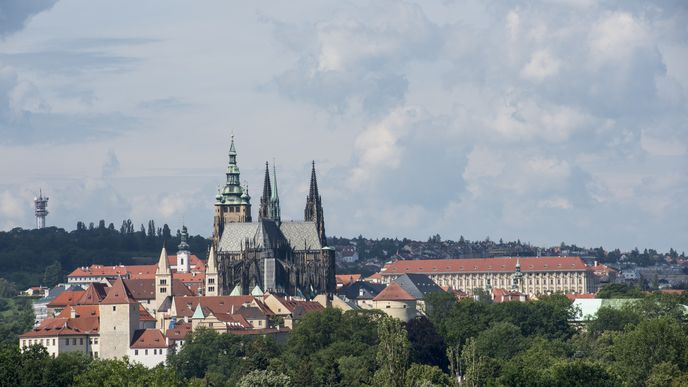 Získat české občanství bude propříště zřejmě obtížnější, zkoumat se bude mimo jiné přestupková minulost uchazeče