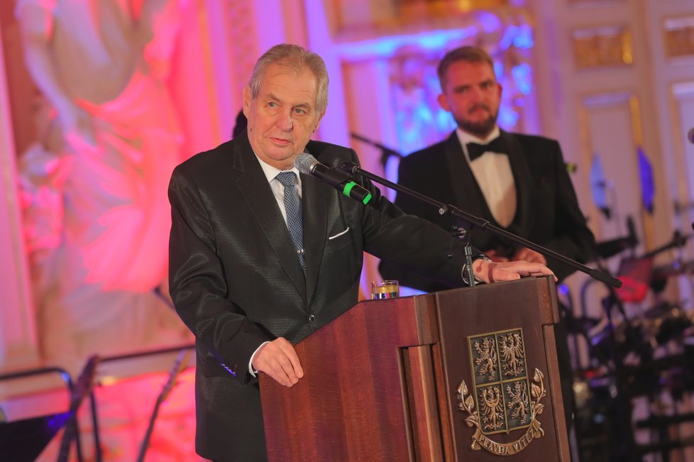 Miloš Zeman na reprezentačním plesu na Hradě (1. 2. 2019)