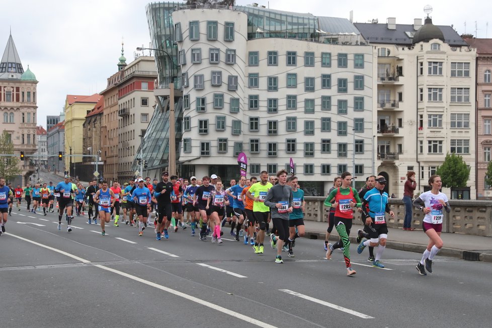 Pražský maraton v květnu nebude. Hledá se nový termín.