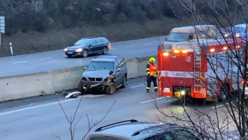 Auto na Pražském okruhu smetlo chodce.