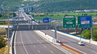 Stát má dát Praze 100 milionů na silnice, radní chtějí třikrát tolik