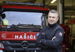 Současný ředitel pražských hasičů Roman Hlinovský pracuje v oblasti požární ochrany od roku 1988.