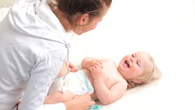 Vyzkoušeno: Krémy na opruzeniny kojenců. Tyhle fungují dobře