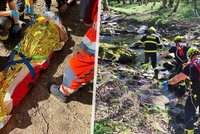 Mladík spadl u Předhradí ze skály: Záchranáři brodili řeku, do akce musel vrtulník