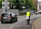 Pravidla pro předjíždění cyklistů se zatím měnit nebudou, ministerstvo od úprav upustilo