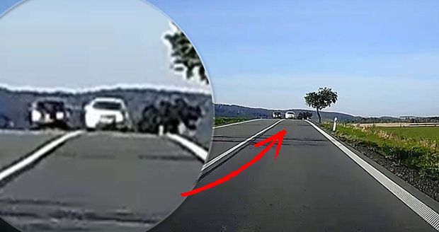 Řidič nebezpečně předjížděl u Litultovic na Opavsku pod horizontem a přes plnou čáru.