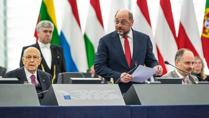 Předseda Evropského parlamentu Martin Schulz (v popředí)