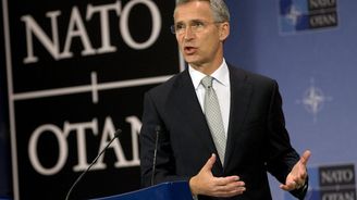 Stoltenberg a Lavrov nepokročili v obnově dialogu NATO a Ruska