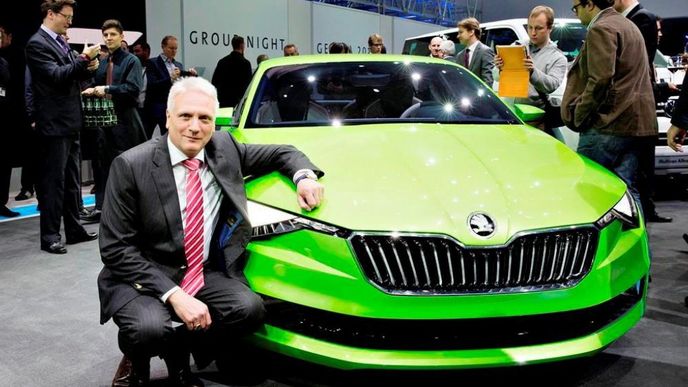 Předseda představenstva společnosti Škoda Auto Winfried Vahland představil designovou studii Škoda Vision C 3. března v Ženevě v předvečer zahájení ženevského autosalonu.