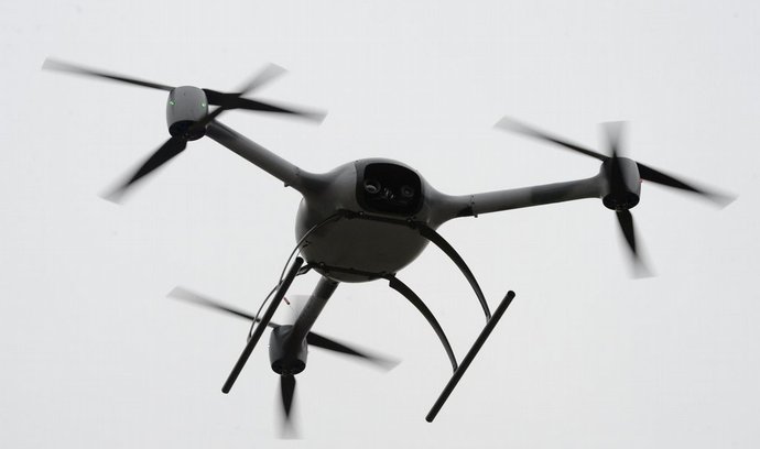 Dron, ilustrační foto